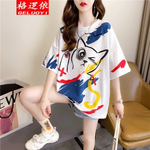Short sleeve T-shirt. The female. Patchwork printing. In the long. The hip. Half sleeve blouse