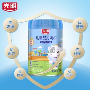 Children&#039;s formula Milk powder for breakfast (prepared milk powder)