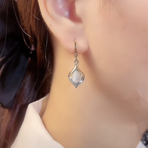 日韓新款天使眼淚高級感耳鉤設計輕奢氣質水滴形猫眼石耳飾耳墜女