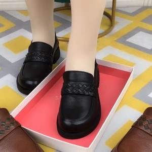 Thick soled round head leather shoes New style real soft leather shoes