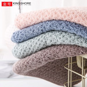 2 cotton towels for washing face
