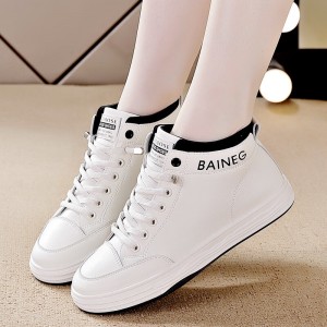 Comfortable thick soled soft soled high top plush shoes