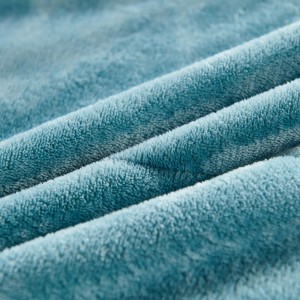 Three layers of thickened blanket, warm blanket in winter, nap blanket