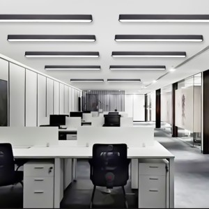 Простой современный светодиодный потолочный светильник, длинная полоса моделирующего света, прямоугольный офисный свет, студия, офисное здание, конфер